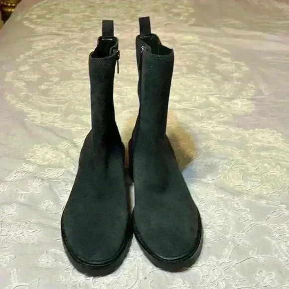 Vince Camuto Ankle Boots Gray Suede - Picture 6 of 12